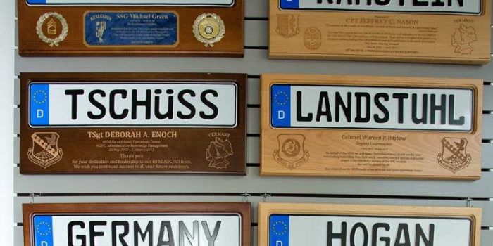 License Plate Plaque Light and Dark wood