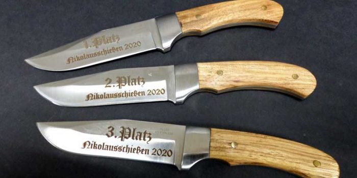 Knife Engraved Engraving German Army Bundeswehr  | Trophy Center | Sandra & J.R. Kulbick | Only in Kaiserslautern | Est. 1952 | Trophy Shop | 2 MILES FROM RAMSTEIN AIR BASE | GO OFF BASE TO THE AWESOME TROPHY CENTER | Engraving Frame Shop Coins Stamps Embroidery Guidons Awards Plaques Engraved Signs Graveur Gravur Graviert | Kaiserslautern-Einsiedlerhof underneath Hacienda Mexican Restaurant | Stempel Gravuren Pokale Schilder | US Army | US Air Force | KMCC | Nato | Bundeswehr | Support Local | E-Mail: info@trophy-center.de